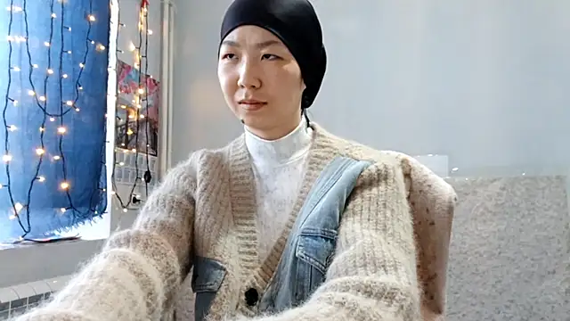 VuiCutie online show from January 7, 3:53 am