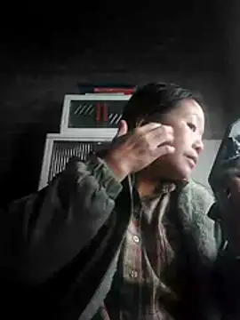 Snapshot of donaaa2 chatting on March 9, 3:43 am donaaa2 online show from March 9, 3:43 am