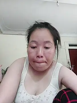 Snapshot of donaaa2 chatting on March 21, 2:05 am donaaa2 online show from March 21, 2:05 am