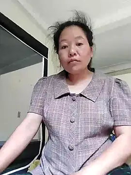 Snapshot of donaaa2 chatting on April 1, 8:04 am donaaa2 online show from April 1, 8:04 am