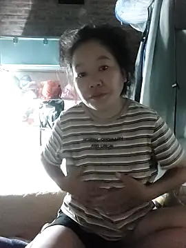 Snapshot of donaaa2 chatting on April 4, 9:23 pm donaaa2 online show from April 4, 9:23 pm