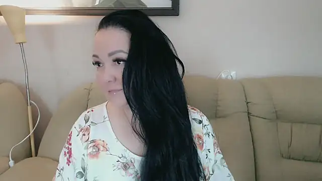 infinity loveliness online show from February 17, 8:00 am