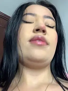 DulcePiink online show from February 15, 7:43 pm