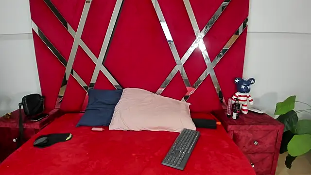 aishaxht online show from March 15, 9:43 pm