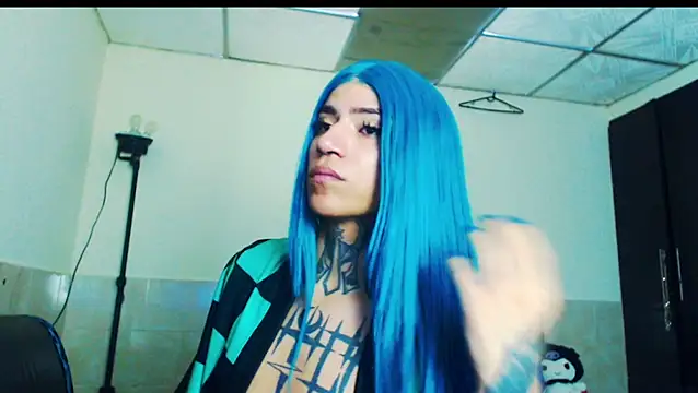 Snapshot of jazmin_wolf chatting on February 22, 12:04 pm jazmin wolf online show from February 22, 12:04 pm