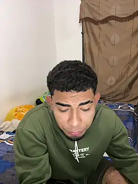 Snapshot of youngalexofficial chatting on February 12, 4:29 am youngalexofficial online show from February 12, 4:29 am