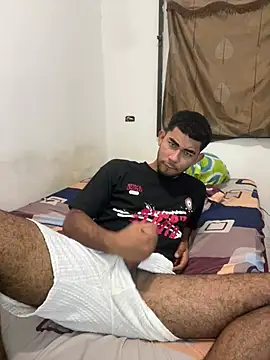 Snapshot of youngalexofficial chatting on February 27, 4:34 am youngalexofficial online show from February 27, 4:34 am