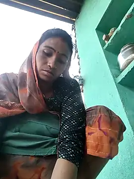 lodhi8080 online show from April 14, 1:00 am