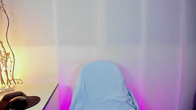 Sue blue online show from April 12, 4:28 am