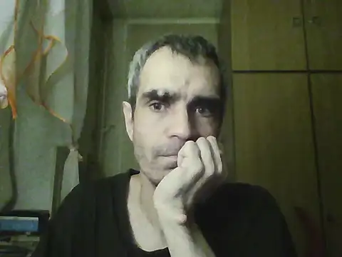 Snapshot of Gattuzoman85 chatting on January 17, 10:13 pm Gattuzoman85 online show from January 17, 10:13 pm