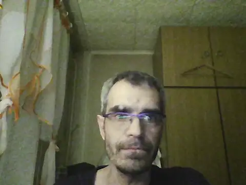 Snapshot of Gattuzoman85 chatting on April 16, 9:39 pm Gattuzoman85 online show from April 16, 9:39 pm