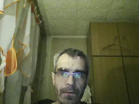 Snapshot of Gattuzoman85 chatting on April 17, 8:45 pm Gattuzoman85 online show from April 17, 8:45 pm