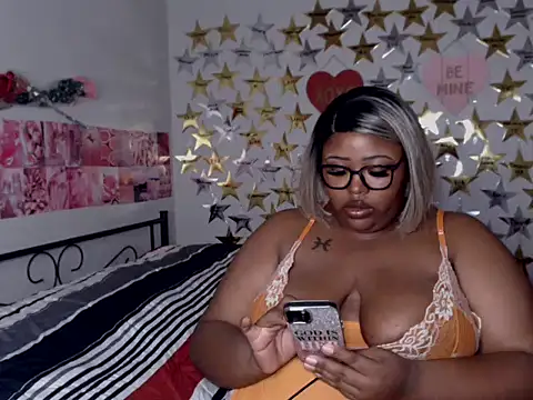 Snapshot of Chocolatebunnyxx96 chatting on January 7, 3:09 am Chocolatebunnyxx96 online show from January 7, 3:09 am