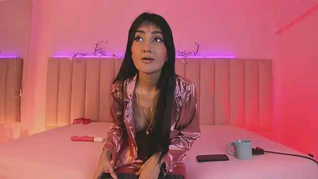 Denightjones online show from April 14, 3:23 am