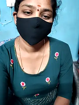 Snapshot of lusy79 chatting on January 8, 8:27 am lusy79 online show from January 8, 8:27 am