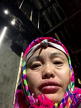 Snapshot of hinicky-0 chatting on January 8, 2:03 am hinicky-0 online show from January 8, 2:03 am