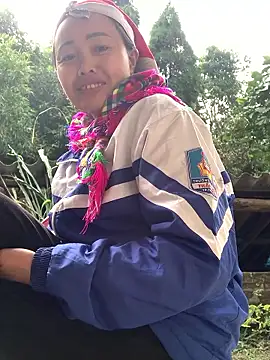 Snapshot of hinicky-0 chatting on January 11, 4:50 am hinicky-0 online show from January 11, 4:50 am