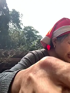 Snapshot of hinicky-0 chatting on January 13, 6:18 am hinicky-0 online show from January 13, 6:18 am