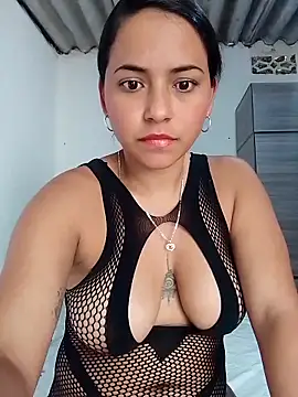 Snapshot of Maliha_21 chatting on May 5, 7:44 pm Maliha 21 online show from May 5, 7:44 pm