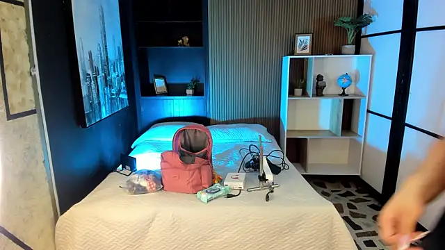 ThaliaBrookss  online show from April 9, 5:18 am