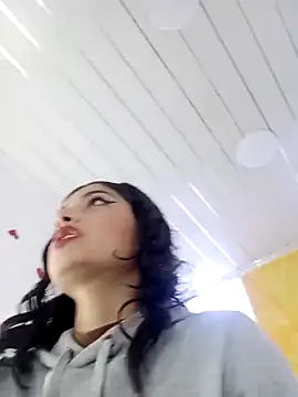 honeyluxe  online show from February 17, 3:58 am