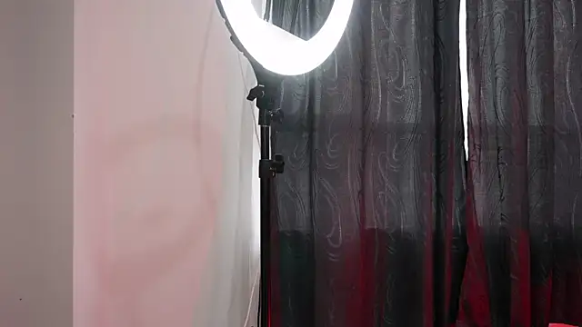 Snapshot of zoe_westxx chatting on January 6, 7:06 pm zoe westxx online show from January 6, 7:06 pm