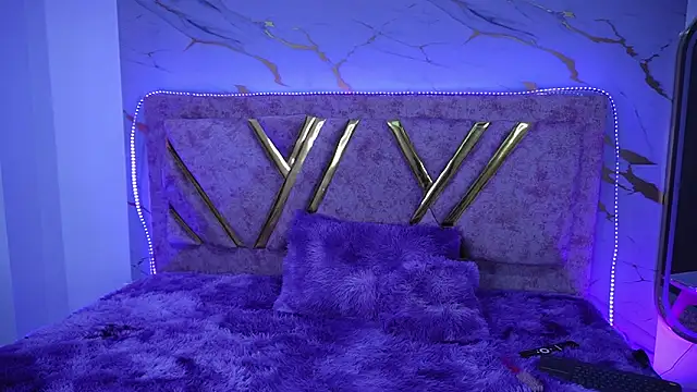 Snapshot of zoe_westxx chatting on January 15, 7:39 pm zoe westxx online show from January 15, 7:39 pm