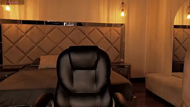 KayraLanne online show from May 29, 4:32 am