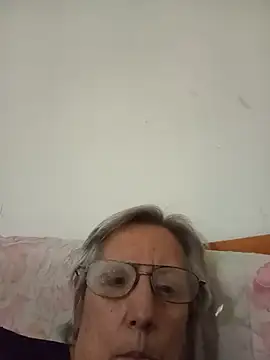 Snapshot of Marce1903 chatting on June 13, 4:32 am Marce1903 online show from June 13, 4:32 am