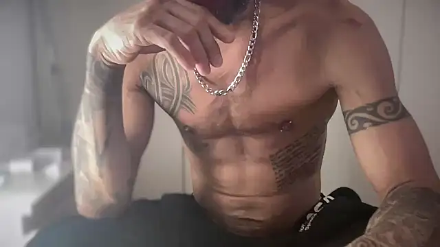 Snapshot of JSYMON chatting on February 28, 11:50 pm JSYMON online show from February 28, 11:50 pm