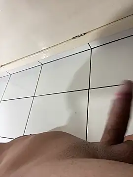 Wellington00  online show from February 19, 10:39 pm