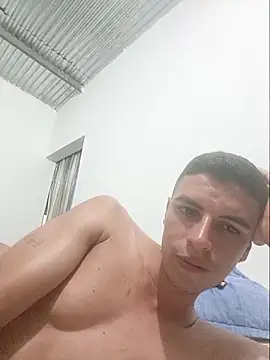 Snapshot of flakostru chatting on February 6, 9:29 pm flakostru online show from February 6, 9:29 pm