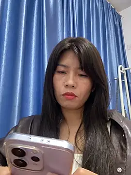 Snapshot of Miss_me29 chatting on March 18, 4:26 am Miss me29 online show from March 18, 4:26 am