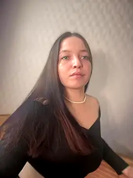 AlexaYvonne online show from January 6, 4:27 am