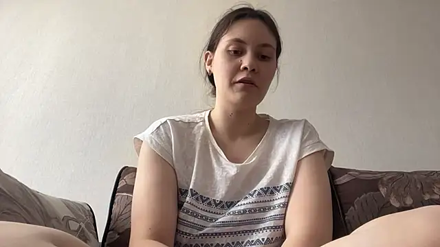 Snapshot of LanaLive chatting on April 17, 7:11 am LanaLive online show from April 17, 7:11 am