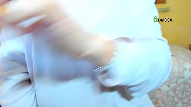 juliiaroberts online show from March 6, 1:02 am