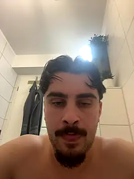 Snapshot of youngpablo4 chatting on January 8, 3:58 pm youngpablo4 online show from January 8, 3:58 pm