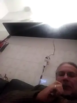 Snapshot of Sweet_Daddy_John chatting on January 17, 12:26 am Sweet Daddy John online show from January 17, 12:26 am