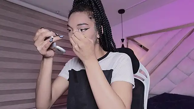 mia gatesvg online show from March 22, 3:21 am