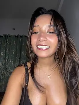 Snapshot of annaya_sexy chatting on May 17, 6:37 pm annaya sexy online show from May 17, 6:37 pm