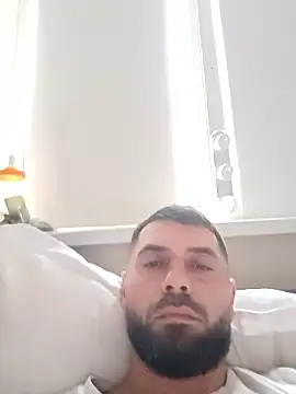 Snapshot of darom85 chatting on January 10, 7:10 am darom85 online show from January 10, 7:10 am