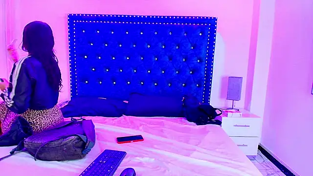 Vero and stive online show from February 23, 7:11 pm