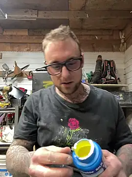 WIDBIGWHITECOCK online show from February 3, 5:38 am