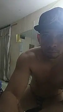 Snapshot of paladito01 chatting on May 27, 5:59 am paladito01 online show from May 27, 5:59 am