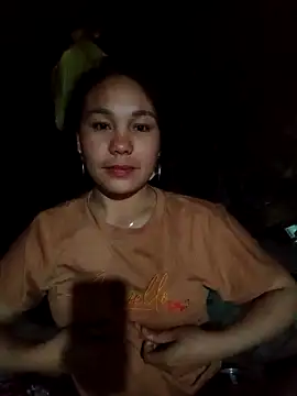 vanvan005 online show from February 6, 12:30 pm