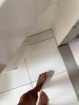 Snapshot of biggmine chatting on February 23, 5:54 pm biggmine online show from February 23, 5:54 pm