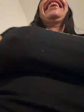 sweetxlayla online show from April 10, 7:29 pm