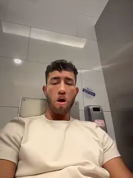 liam bronw online show from April 3, 6:50 pm