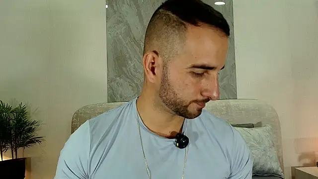 Snapshot of lorenzo_walker_1 chatting on July 17, 5:40 pm lorenzo walker 1 online show from July 17, 5:40 pm
