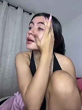 Snapshot of Stormi_th chatting on February 17, 1:46 am Stormi th online show from February 17, 1:46 am